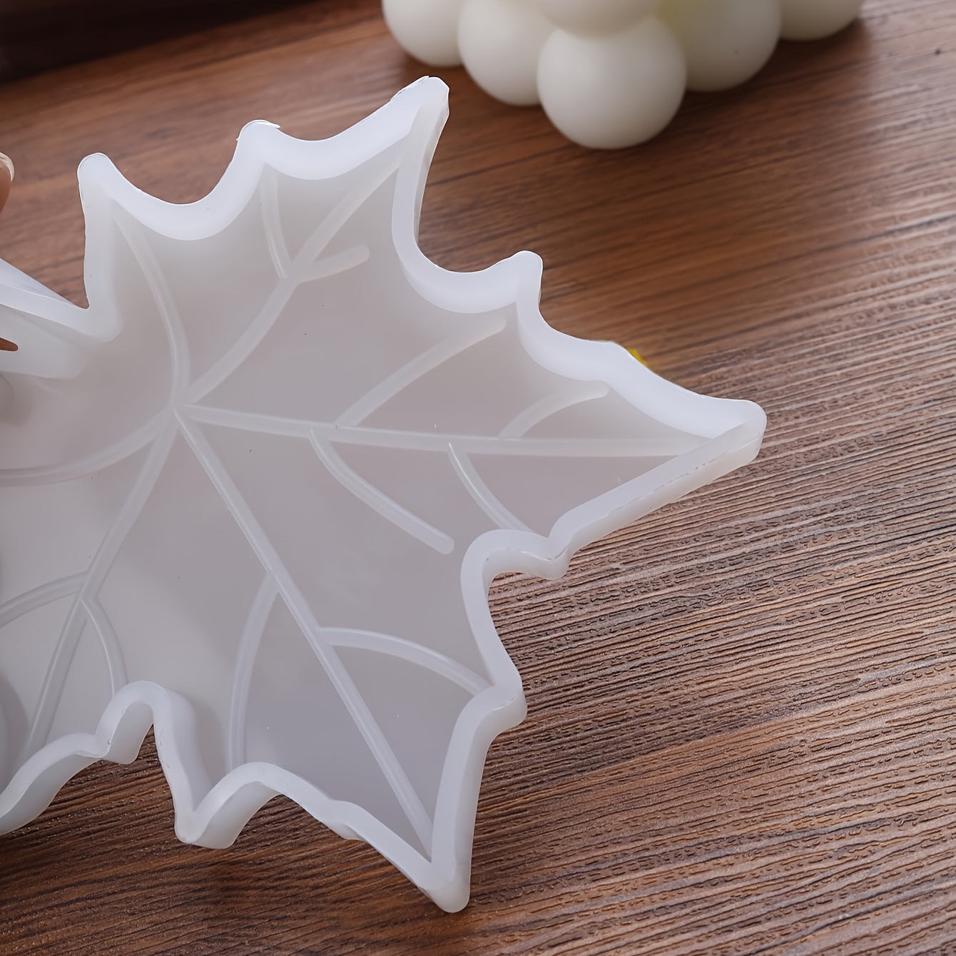 1PC Maple Leaf shaped Silicone - Supplies Of Candle 评论和价格